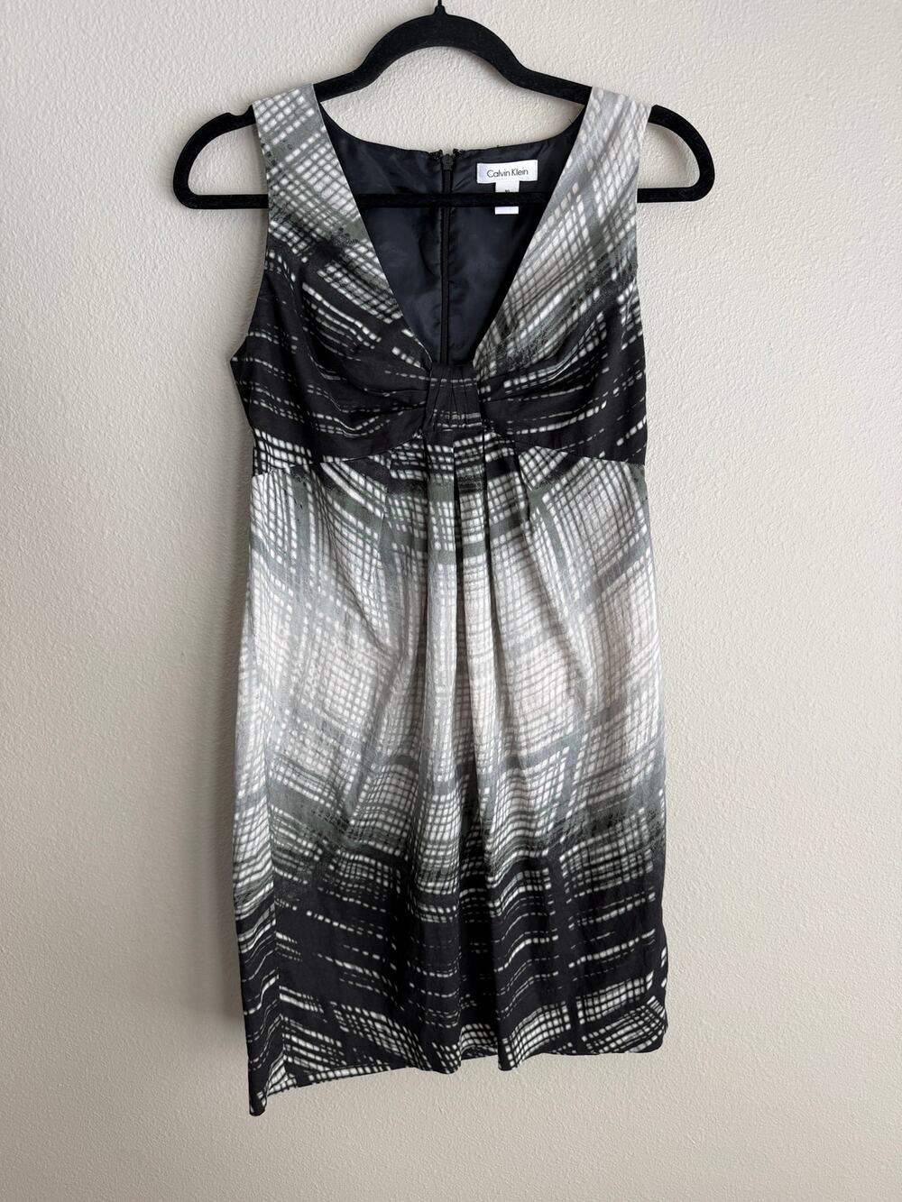 Calvin Klein Women’s Sz 10 Sheath Dress Sleeveless Geometric Gray Black